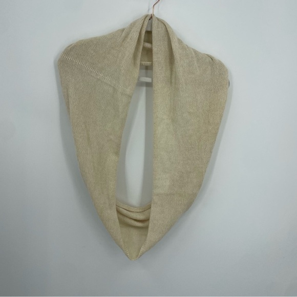 Halogen Cashmere blend cream gold infinity scarf - Picture 1 of 5